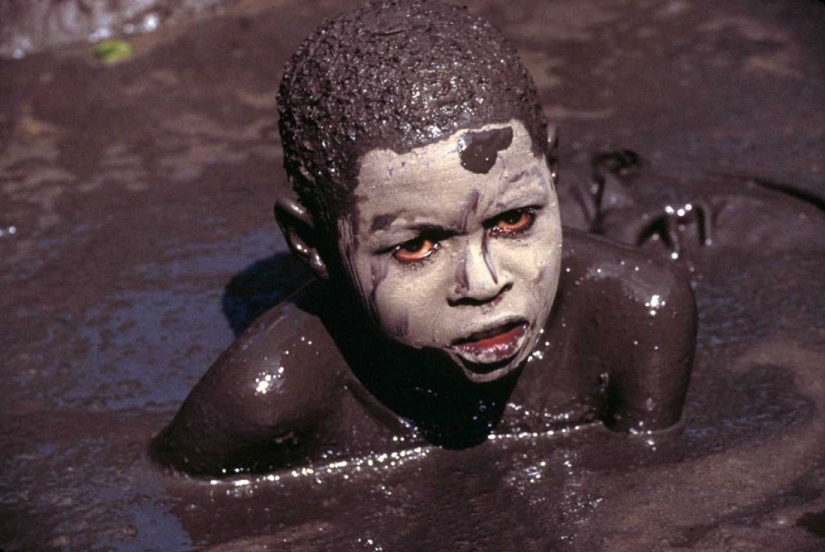 Servants of Spirits: Photographer Explored Voodoo in Haiti for 20 Years