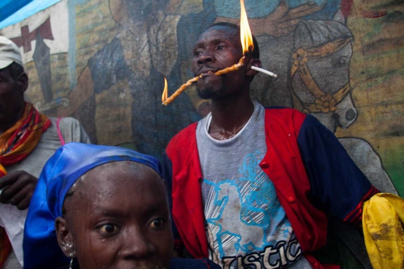 Servants of Spirits: Photographer Explored Voodoo in Haiti for 20 Years