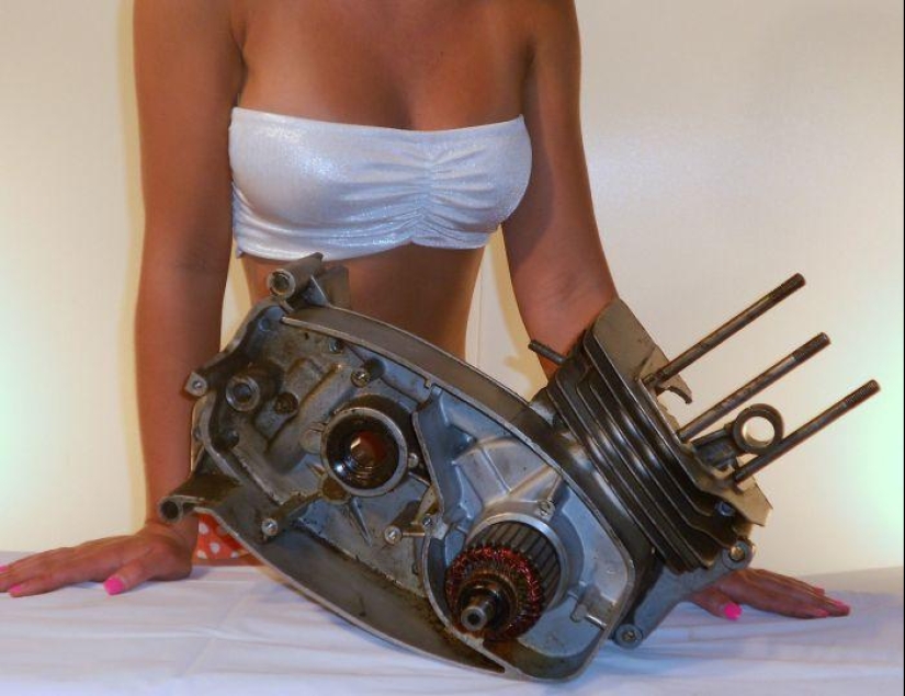 Sexy girls and used spare parts