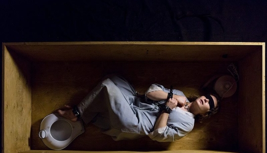 Siete años de infierno: los cónyuges sádicos secuestrado a la niña, violada y se escondió en una caja debajo de la cama