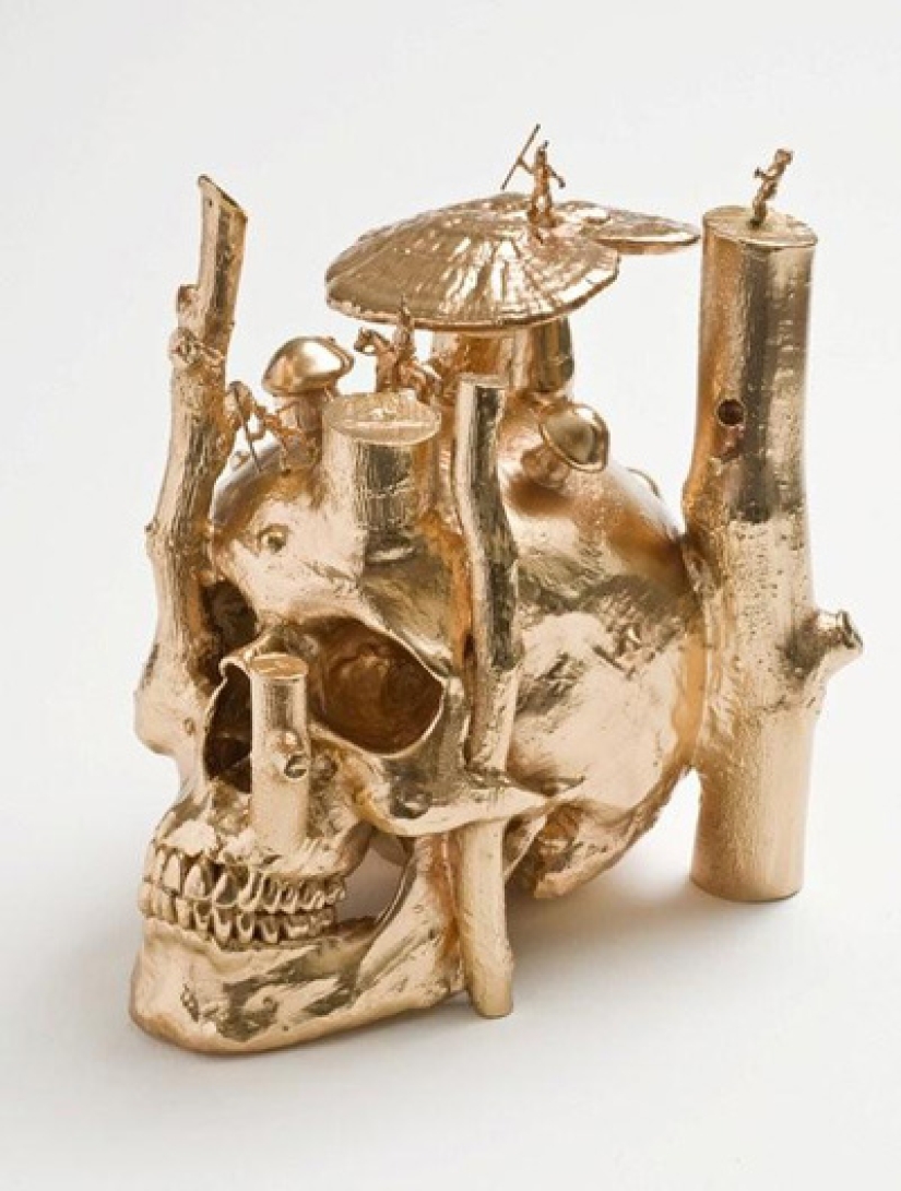 Skulls of Frodo Mikkelsen