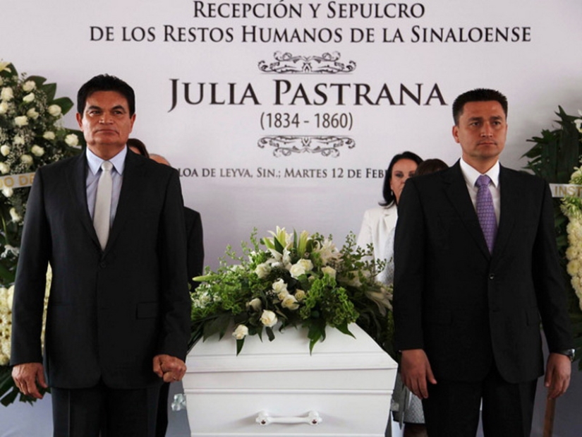 Sobre la cara de lo terrible, amable por dentro: la vida y muerte de la barbuda Julia, la mujer simio de México