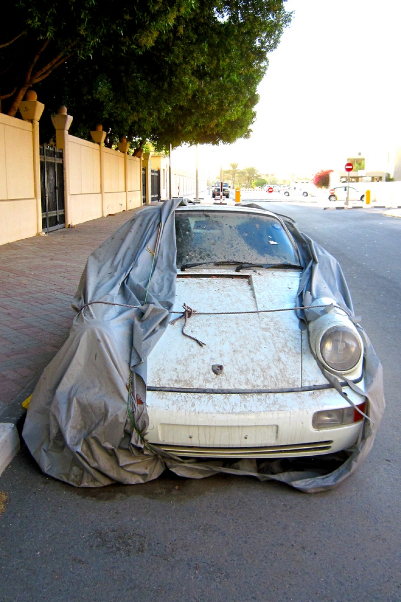 Sobre los problemas de Dubai: se han acumulado demasiados Ferrari abandonados en los estacionamientos