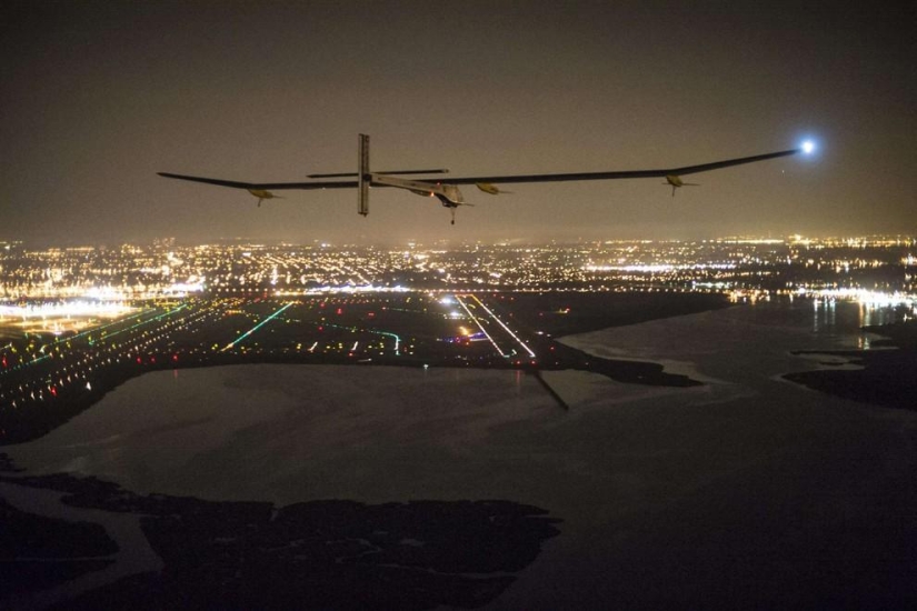 Solar Impulse completó su histórico vuelo sobre EE. UU.