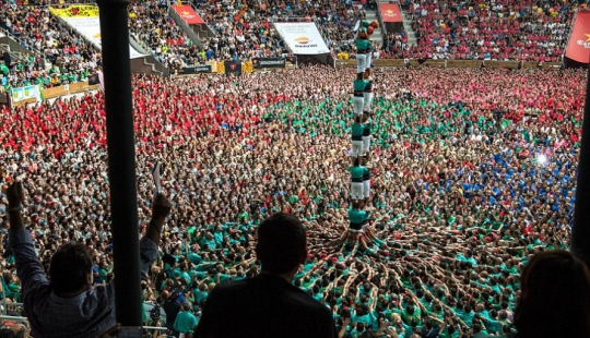 Solo el cielo es más alto: cómo los españoles construyen torres gigantes de personas