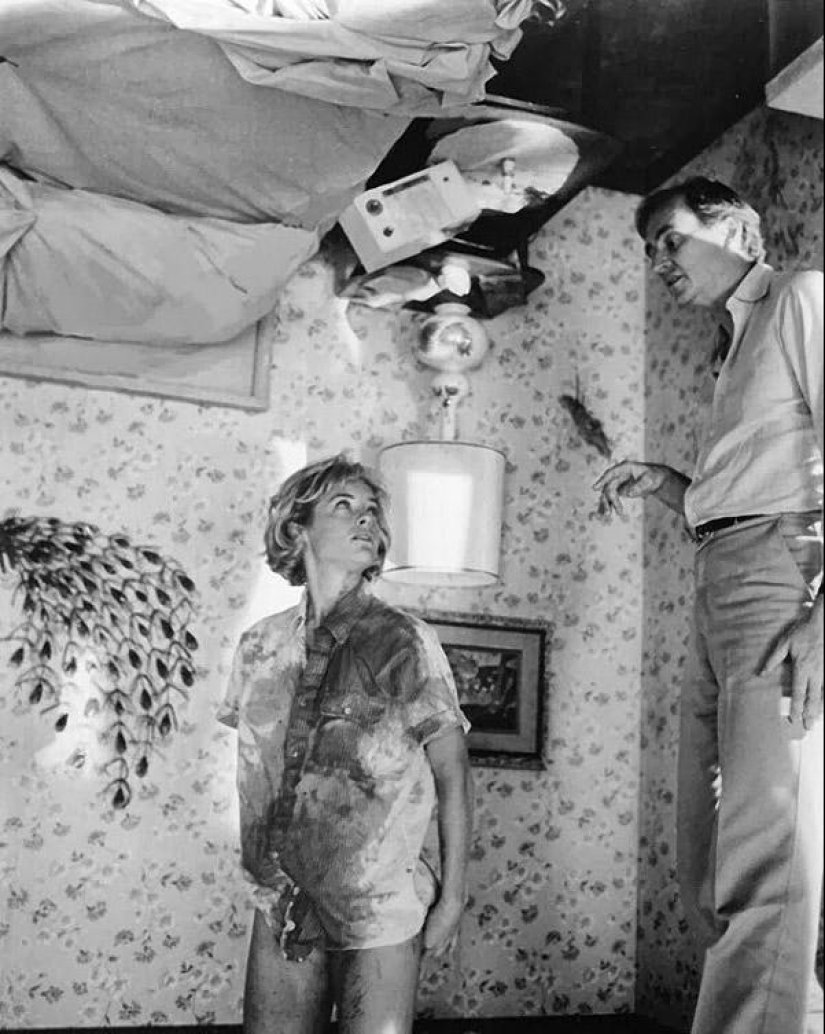 Stills from the filming of A Nightmare on Elm Street