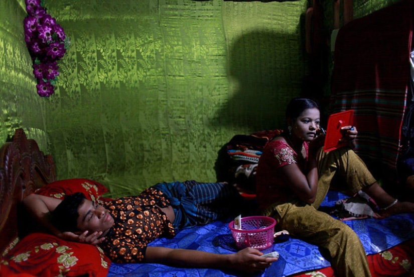 Stolen Childhood - Girl Prostitutes from Bangladesh