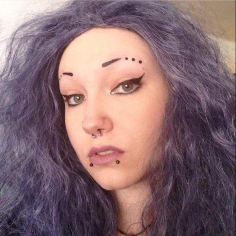 Stop the earth, I'll go! 20+ pictures of people with incredibly weird eyebrows