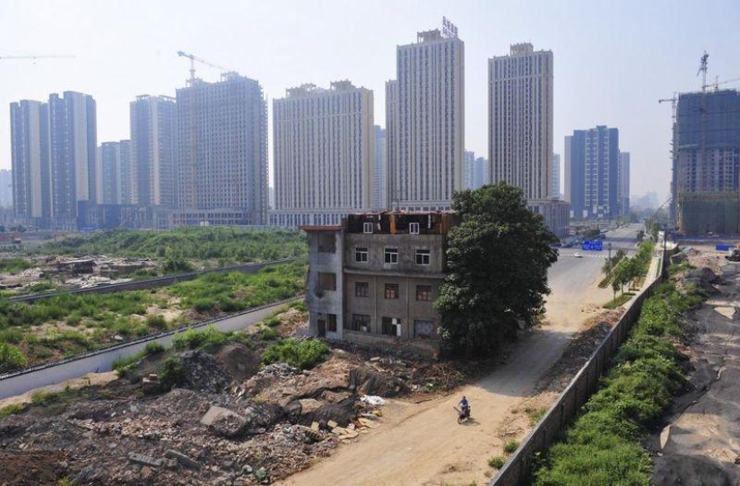 Stubborn residents of a three-story building