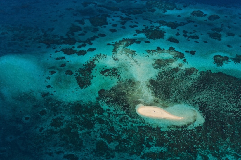 Stunning bird&#39;s eye view of Earth