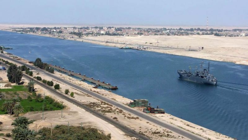 Suez y otros 4 canales de envío más grandes