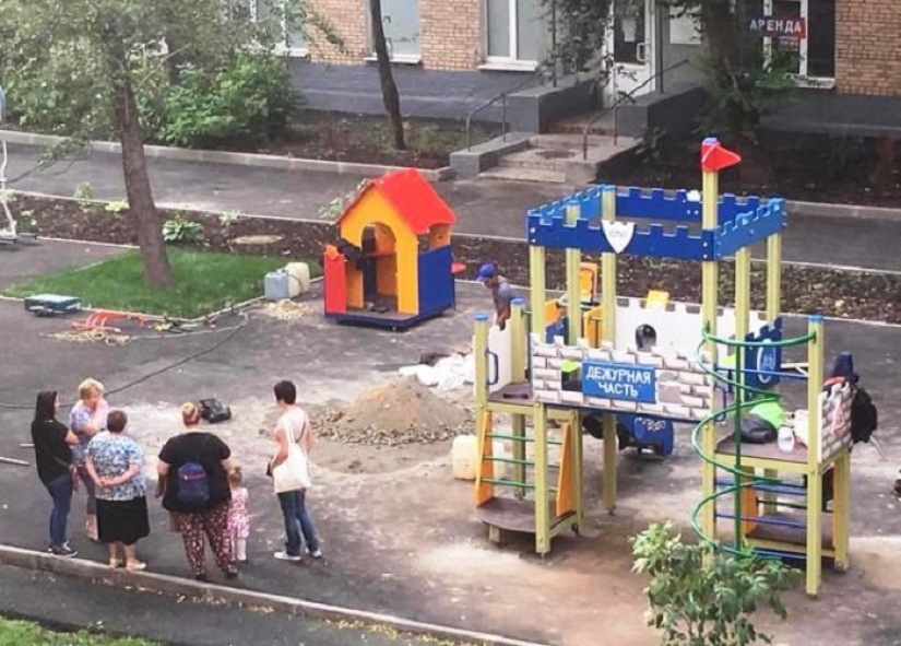 Summer of strict regime: a playground in the form of a police station appeared in Moscow