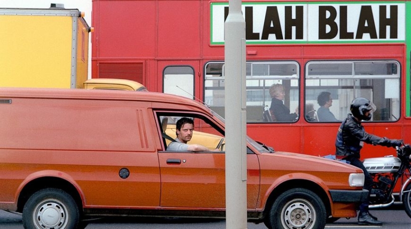 Summer traffic: photos of drivers in traffic jams on London roads of the 80s