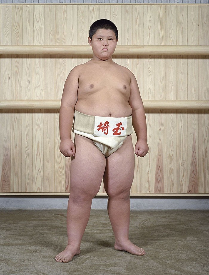 Sumo wrestlers in their youth