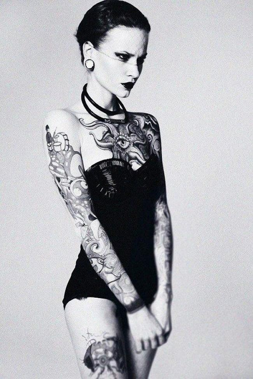 Tatuaje como arte: chicas increíblemente pintadas