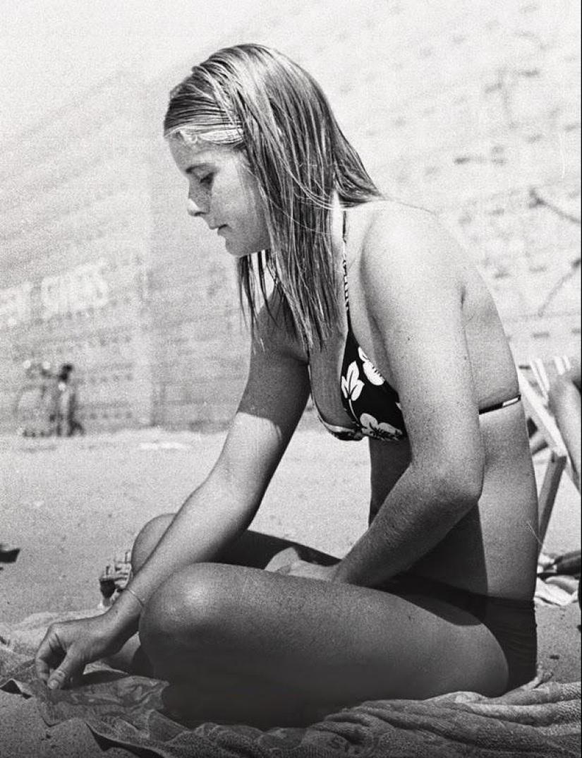 Teenagers on the beaches of California in the 1970s