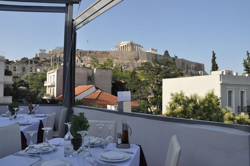 Ten Restaurants with the Most Impressive Views