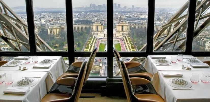 Ten Restaurants with the Most Impressive Views