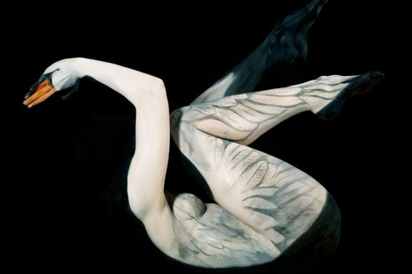 Terrifyingly beautiful and incredible body art