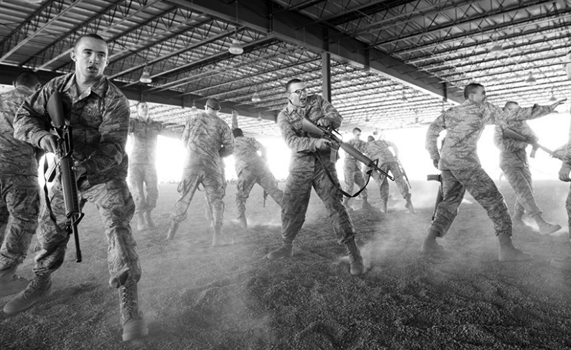 The 22 best frames of military photography according to the US Department of Defense