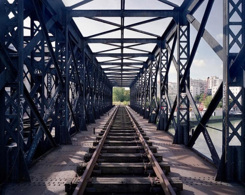 The abandoned railway of Paris