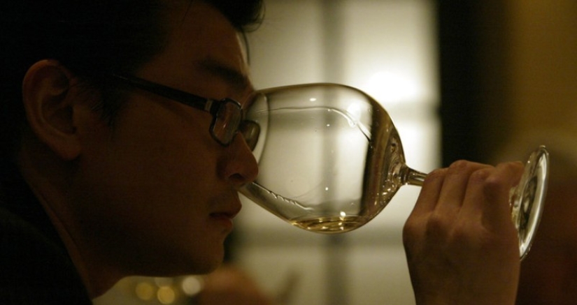 The amazing story of Rudy Cuarnavan - the greatest wine expert and conman