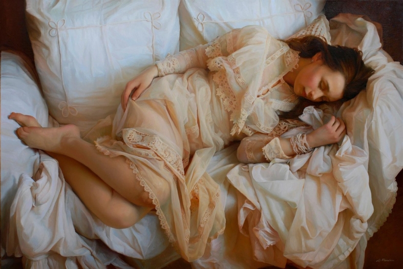 The beauty of the female body and subtle matter in the paintings Ality of care