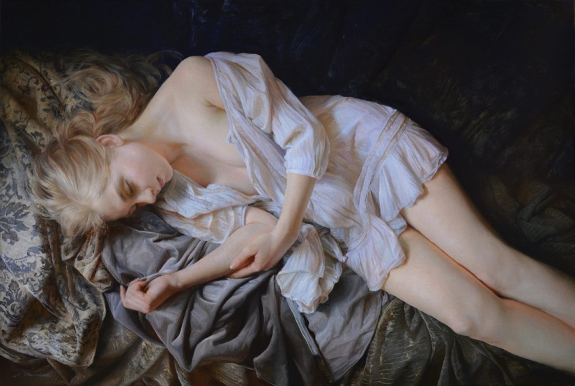 The beauty of the female body and subtle matter in the paintings Ality of care