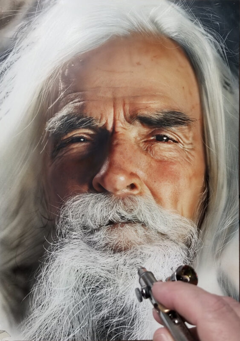 The Blurred Reality of Drew Blair-Master of photorealism in airbrushing