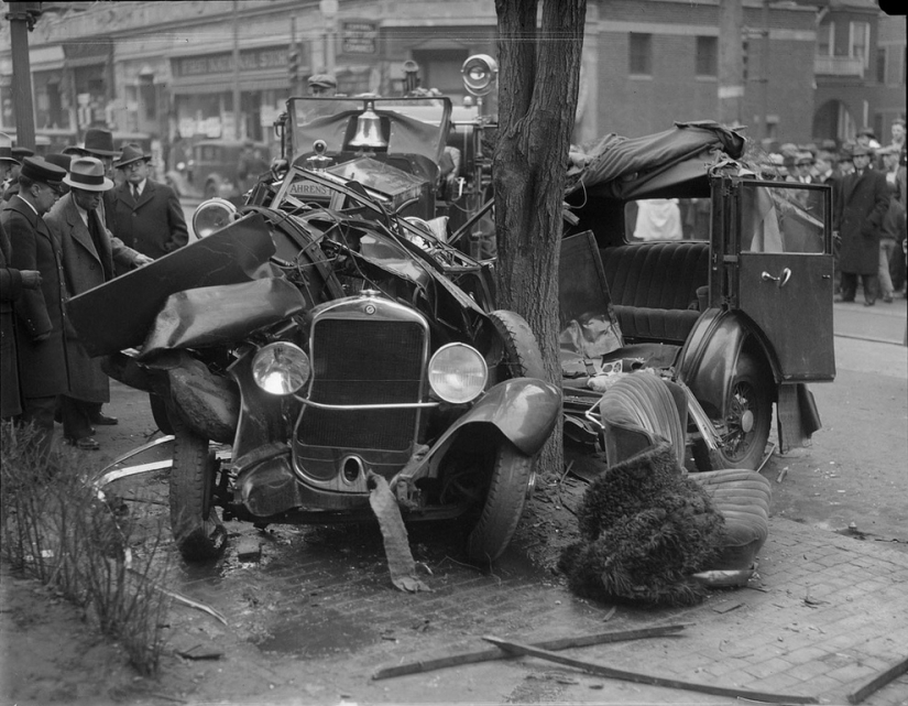 The brightest shots of car accidents of the last century