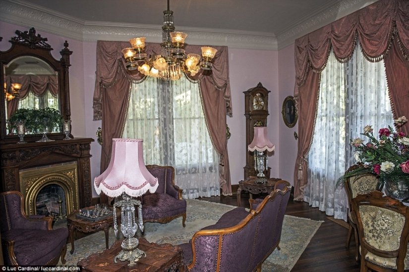 The couple bought an abandoned mansion for one dollar, and now it costs $ 2.4 million