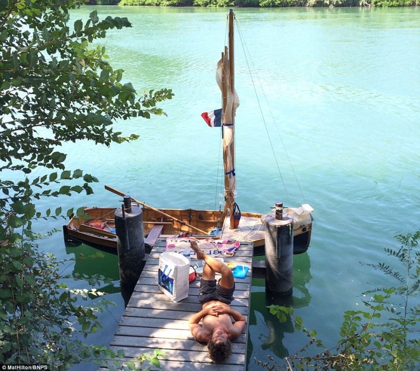 The couple sailed on a homemade boat with oars the way from England to France