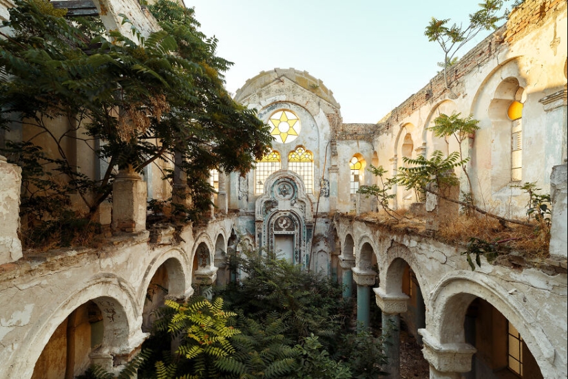 “The Echo Of The Forgotten Sacred”: I Explored The Most Beautiful Abandoned Religious Places (Part2)
