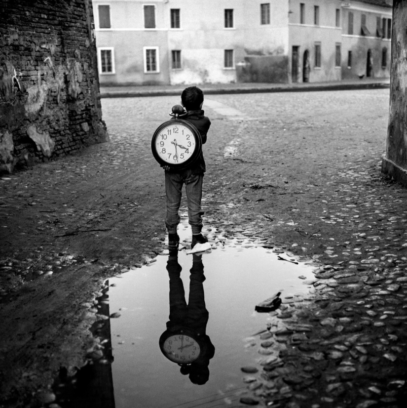 The elusive Dolce Vita: Italy in the photo classic by Gianni Berengo Gardina