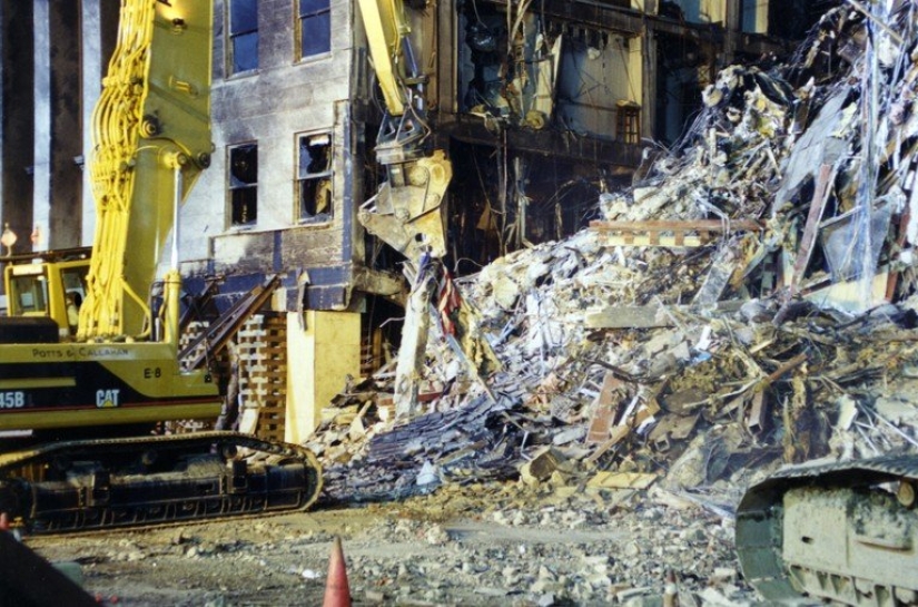 The FBI showed previously unknown photos of the Pentagon on September 11