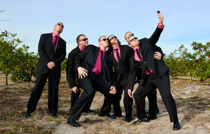 The groom's friends, without whom the wedding photo shoot would be the most boring event