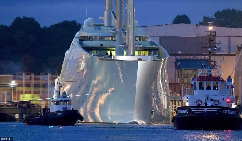 The largest sailing yacht in the world of billionaire Melnichenko for $400 million