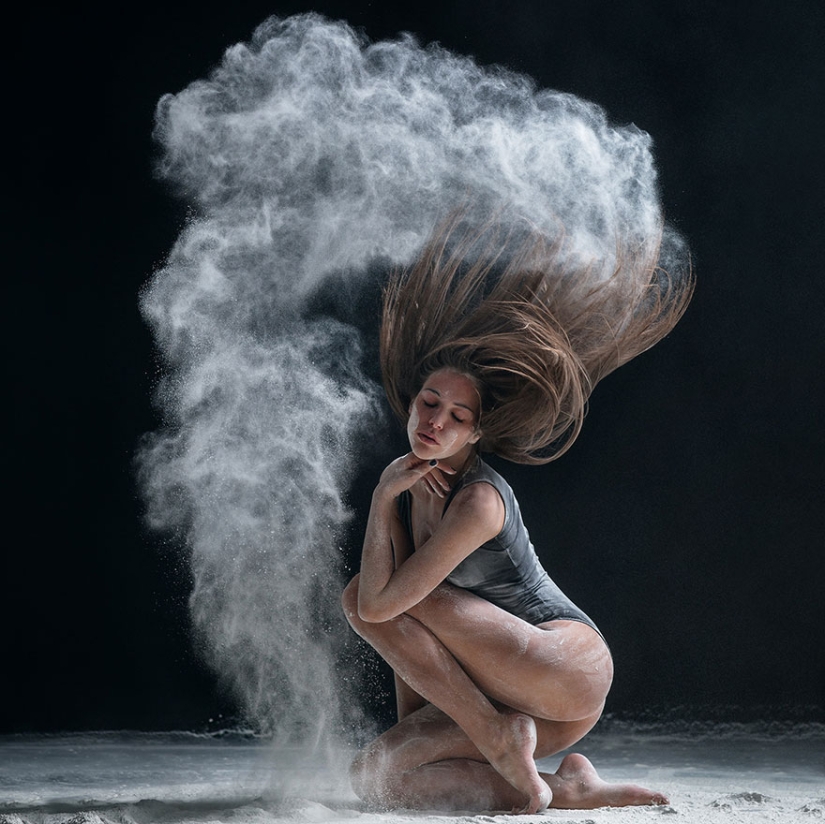 The magic of dance in sensual photographs by Alexander Yakovlev