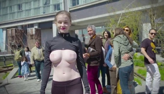 The model walked the streets of New York topless in support of the movement "Freedom to nipples" The model walked the streets of New York topless in support of the movement "Freedom to nipples"