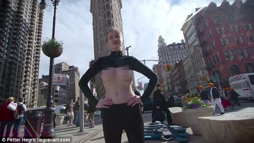 The model walked the streets of New York topless in support of the movement "Freedom to nipples"