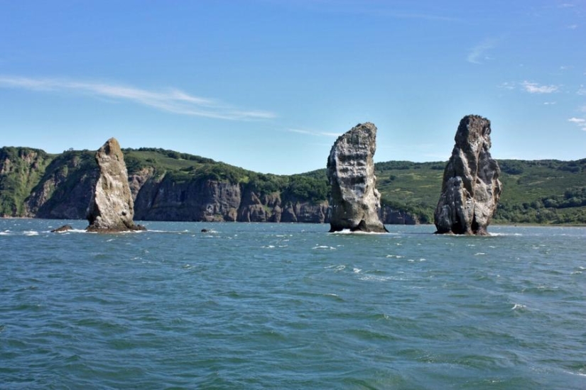 The most beautiful and unusual sea rocks