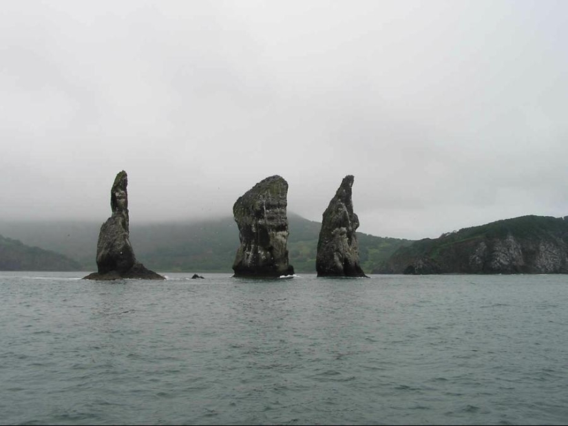 The most beautiful and unusual sea rocks