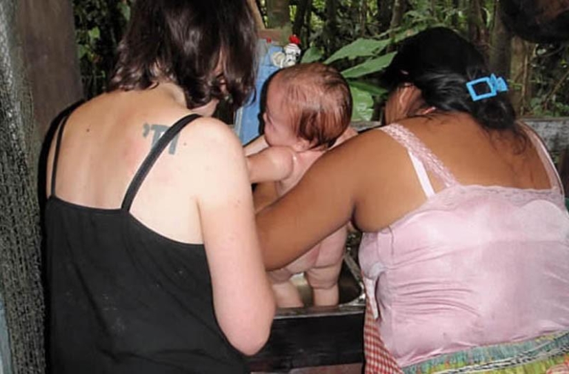 The most creepy and strange rituals in honor of the newborn