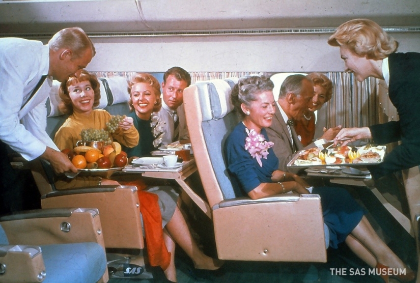 The Norwegian airline showed what was fed on planes half a century ago