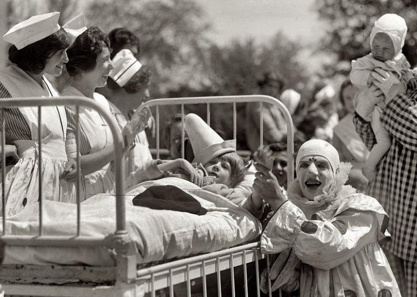 The Oldest and Weirdest Halloween Costumes