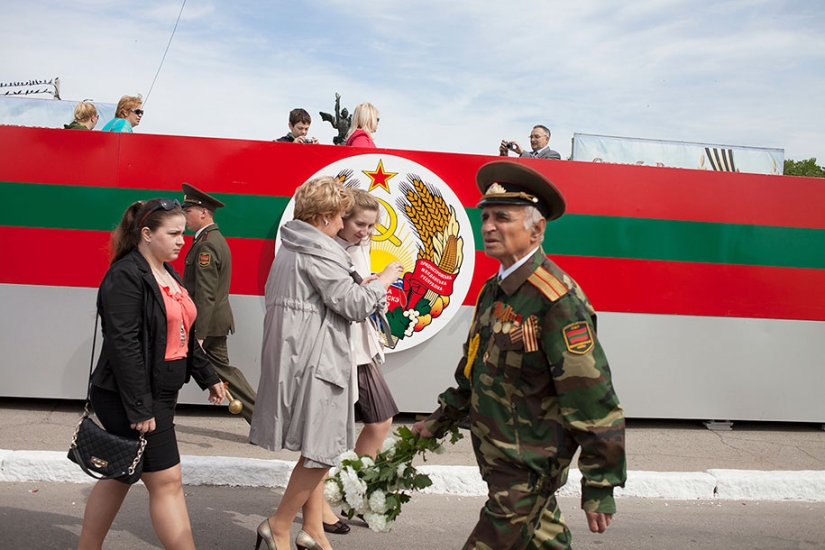 The photographer captured Transnistria — a country that does not exist
