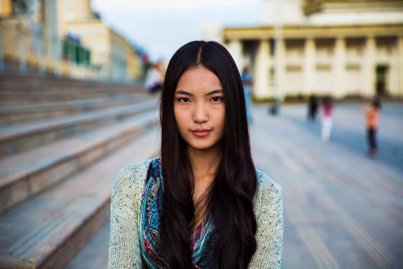 The photographer continues to shoot a variety of beauty of women around the world