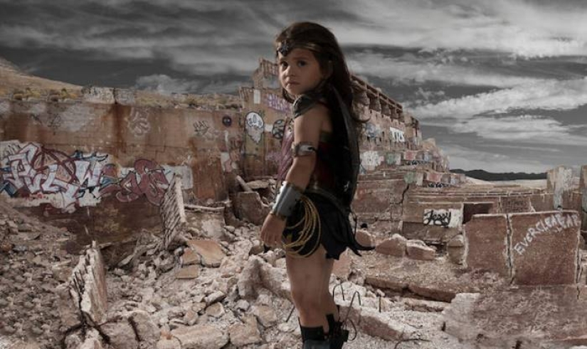 The photographer fulfilled the dream of a 3-year-old daughter and turned her into a real Wonder Woman