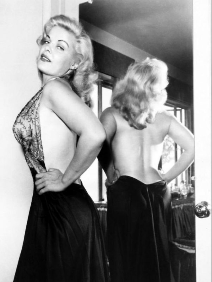 The Queen of film Noir: a great "bad girl" Cleo Moore