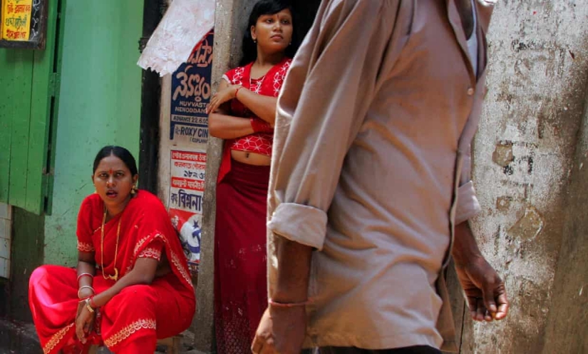 The rescue of drowning — the handiwork of drowning: as prostitutes India stopped the HIV epidemic